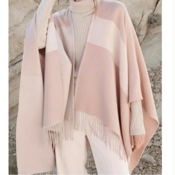 SOIA & KYO Blush Rose Pink Fringe Shawl Scarf Wrap Cardigan Blanket Poncho OS - Picture 2 of 16